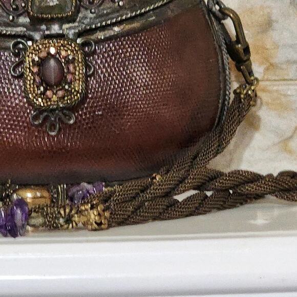 Maya Evangelista Hard Resin Cross Body Bag with Removable Beaded Strap - Picture 4 of 16